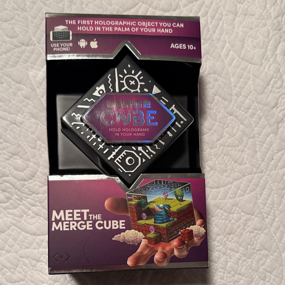 Erge Holographic Cube - Black and Purple